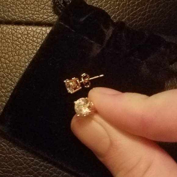 14k yellow gold 2ct sapphire stud earrings - Picture 4 of 4